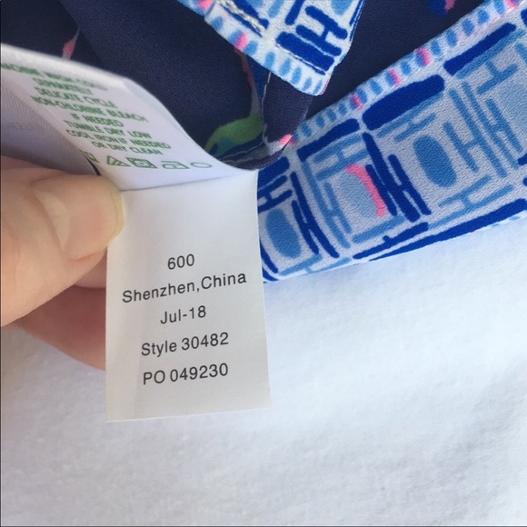 Lilly Pulitzer lou Lou petal faster blouse - Picture 5 of 6